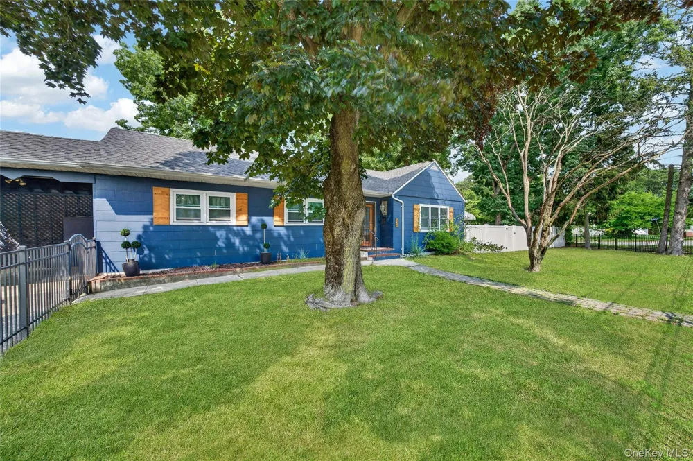 249 Bay Shore Road Bay Shore, NY 11706