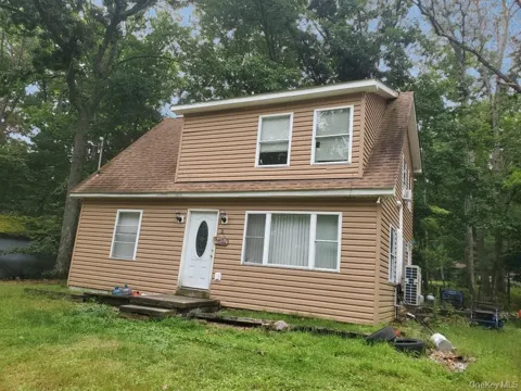 21 Minisink Trail
