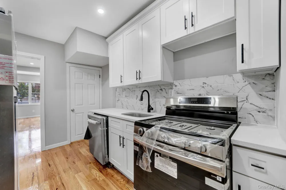 3004 La Salle Avenue Bronx, NY 10461
