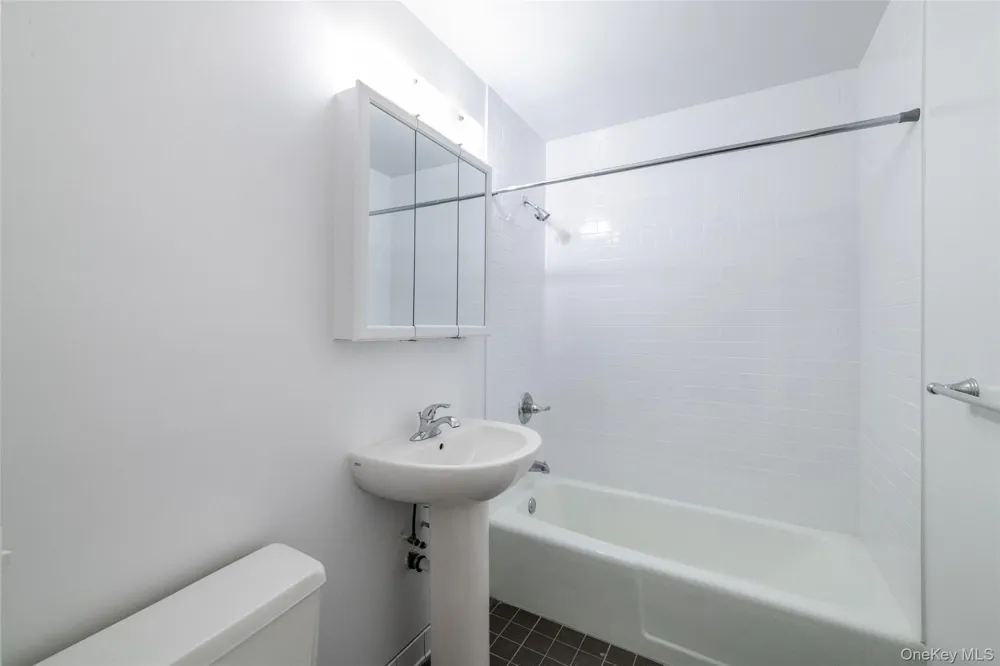 125 Lake Street #6-D North White Plains, NY 10604