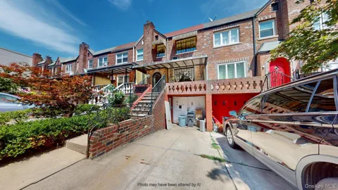 121 E 2nd Street