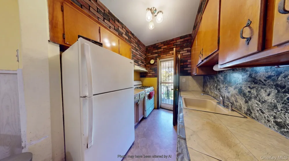 121 E 2nd Street Brooklyn, NY 11218