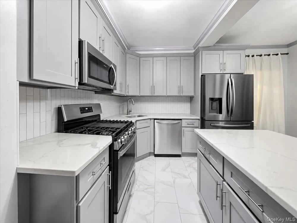 320 E 59th Street Brooklyn, NY 11203