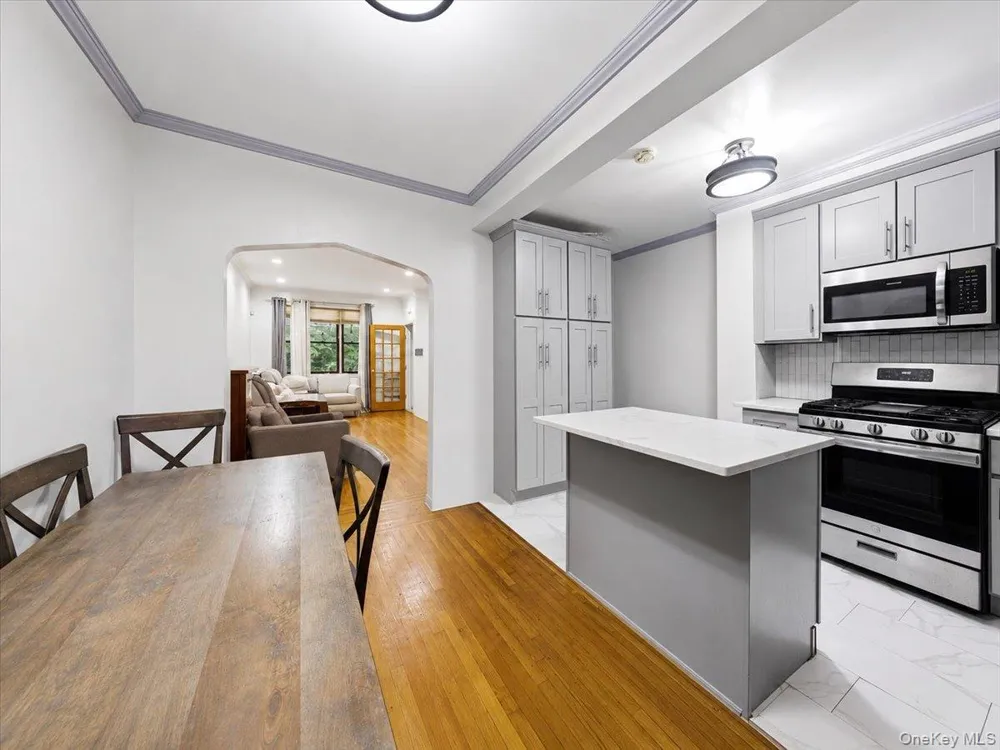 320 E 59th Street Brooklyn, NY 11203