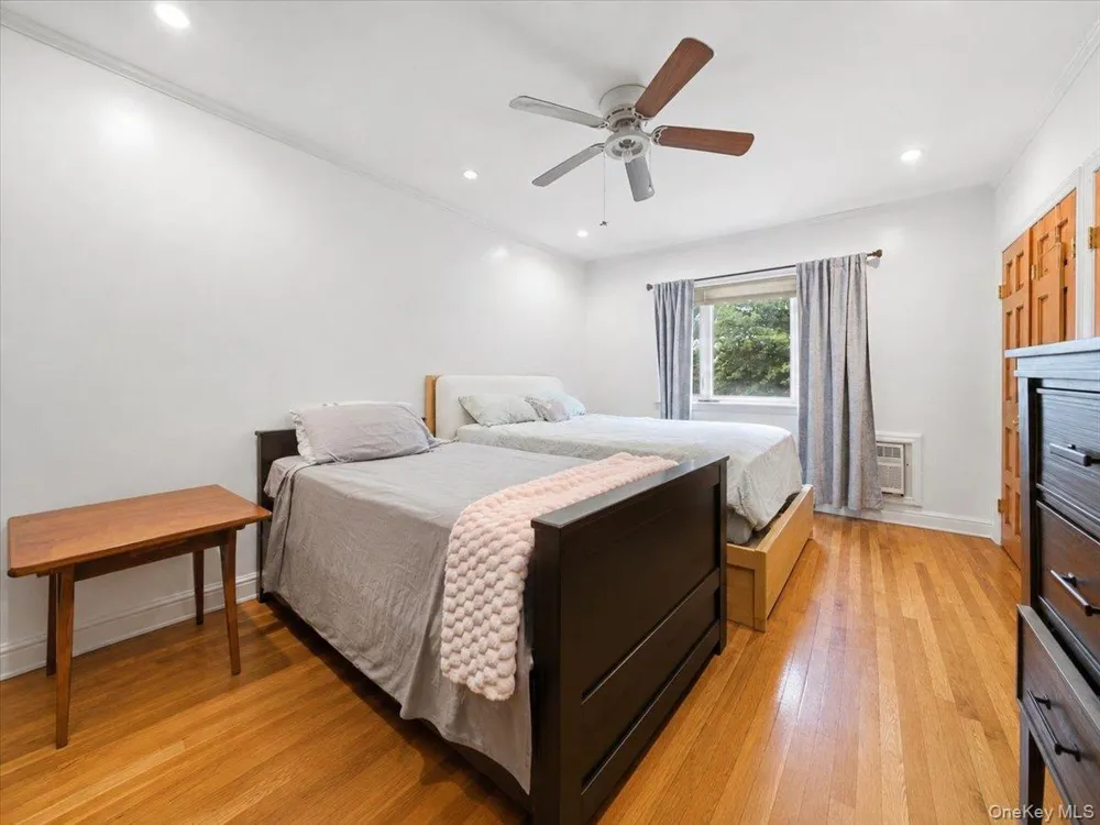 320 E 59th Street Brooklyn, NY 11203