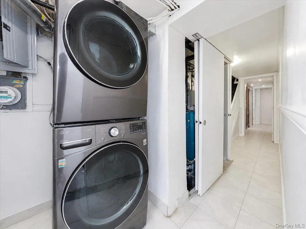 320 E 59th Street Brooklyn, NY 11203