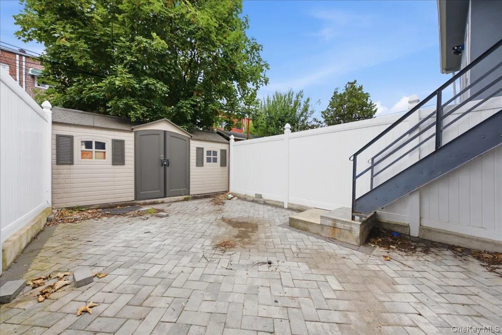 320 E 59th Street Brooklyn, NY 11203