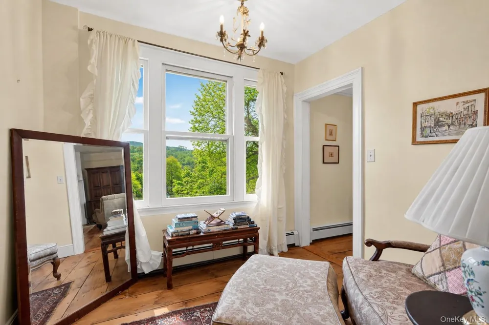 90 Quaker Avenue Cornwall, NY 12518