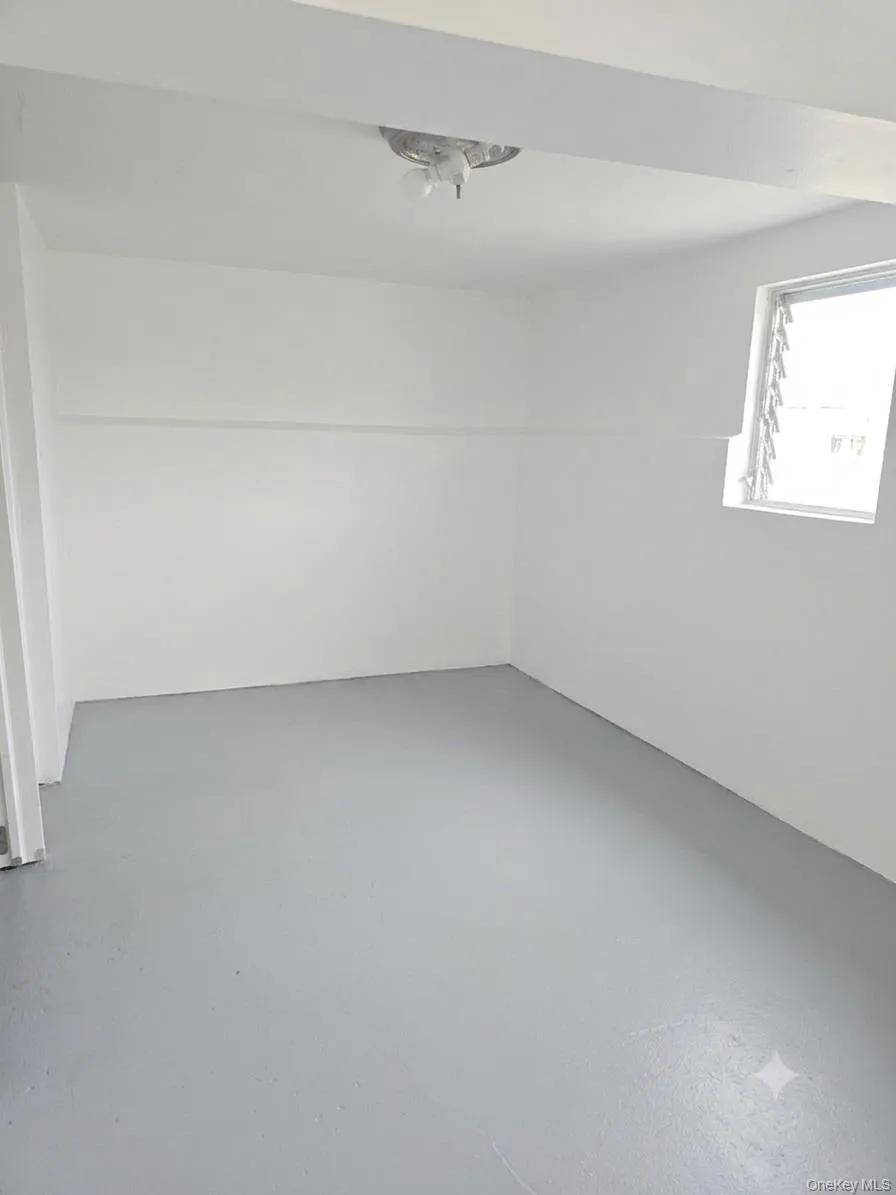 92-10 212th Place Queens Village, NY 11428
