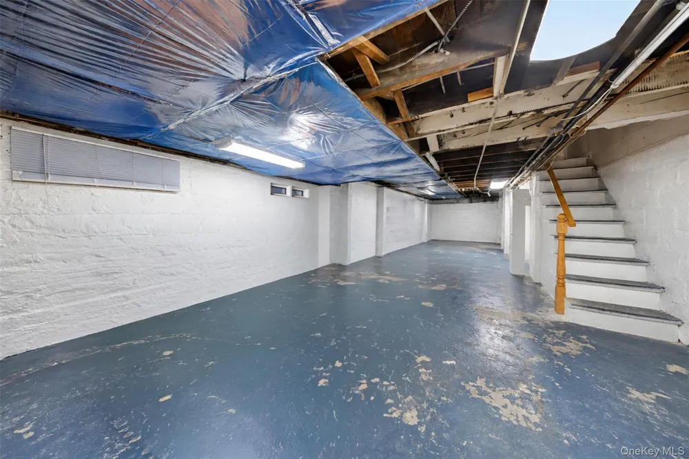 3323 200th Street Bayside, NY 11361