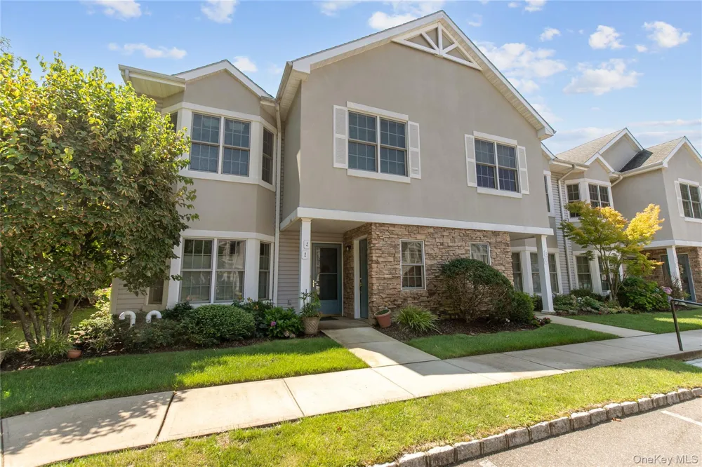 46 Miro Place #46 Port Washington, NY 11050