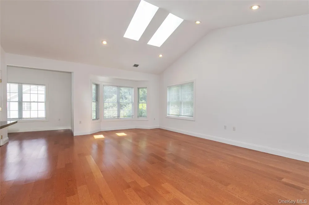 46 Miro Place #46 Port Washington, NY 11050