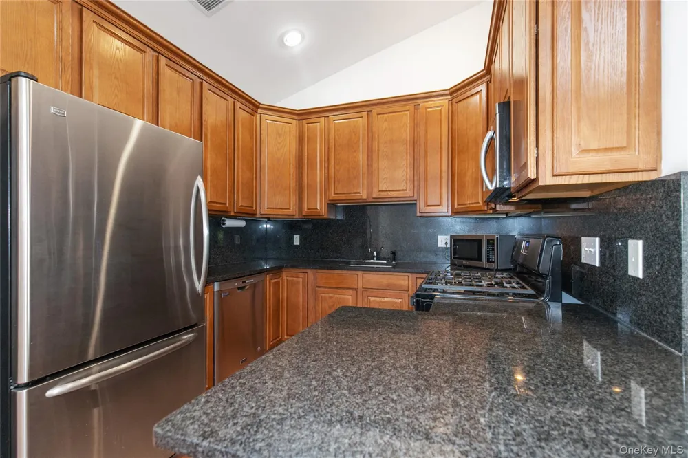 46 Miro Place #46 Port Washington, NY 11050