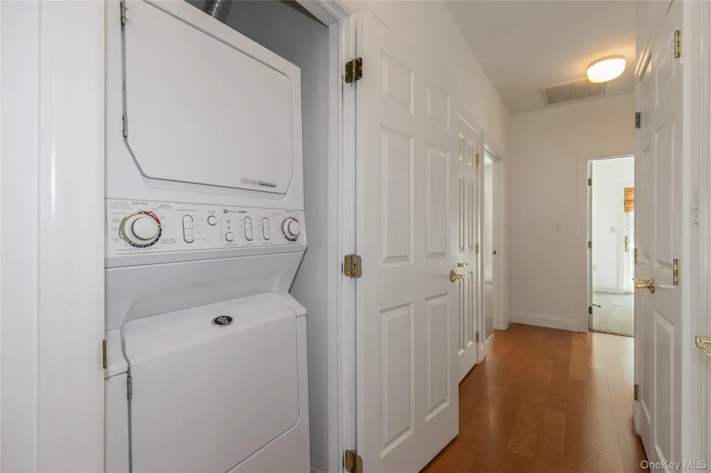 46 Miro Place #46 Port Washington, NY 11050