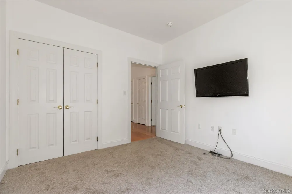46 Miro Place #46 Port Washington, NY 11050
