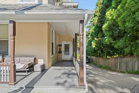 31 Eckar Street #3
