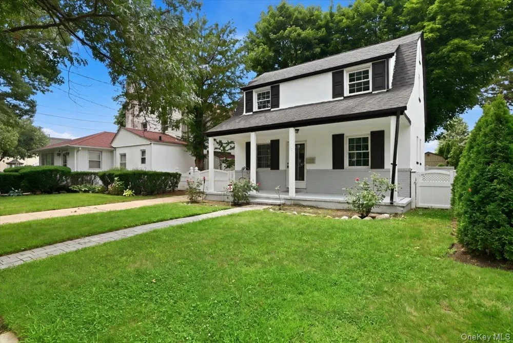 415 Leonard Boulevard New Hyde Park, NY 11040
