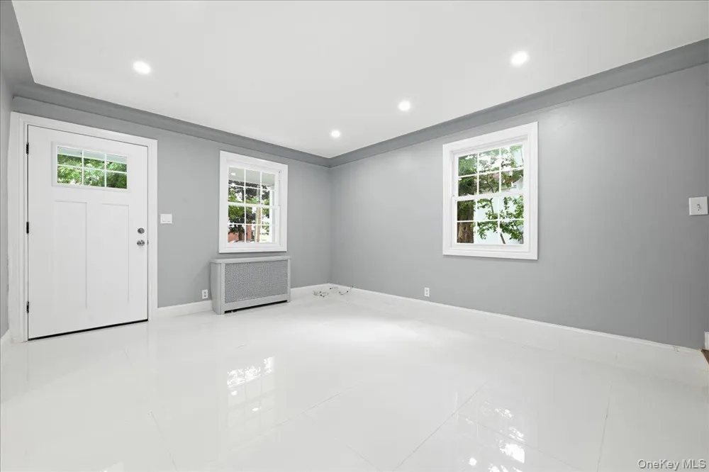 415 Leonard Boulevard New Hyde Park, NY 11040