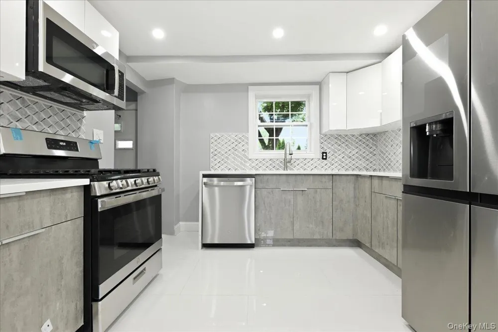 415 Leonard Boulevard New Hyde Park, NY 11040