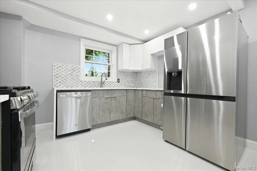 415 Leonard Boulevard New Hyde Park, NY 11040