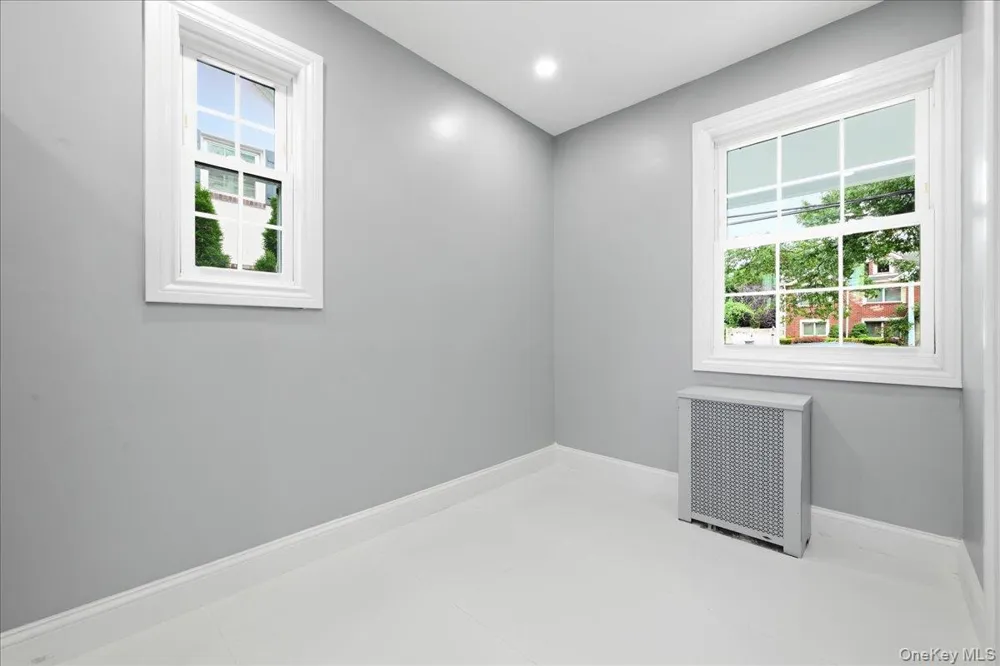 415 Leonard Boulevard New Hyde Park, NY 11040