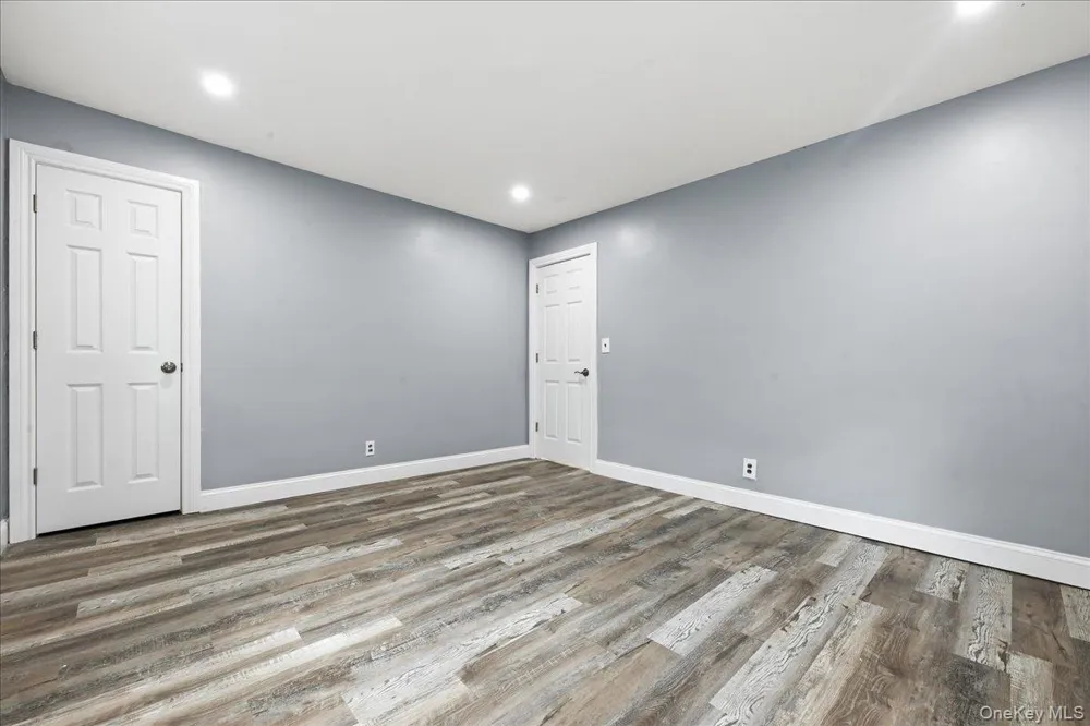 415 Leonard Boulevard New Hyde Park, NY 11040