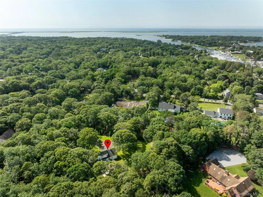 21 Bay Avenue W Hampton Bays, NY 11946