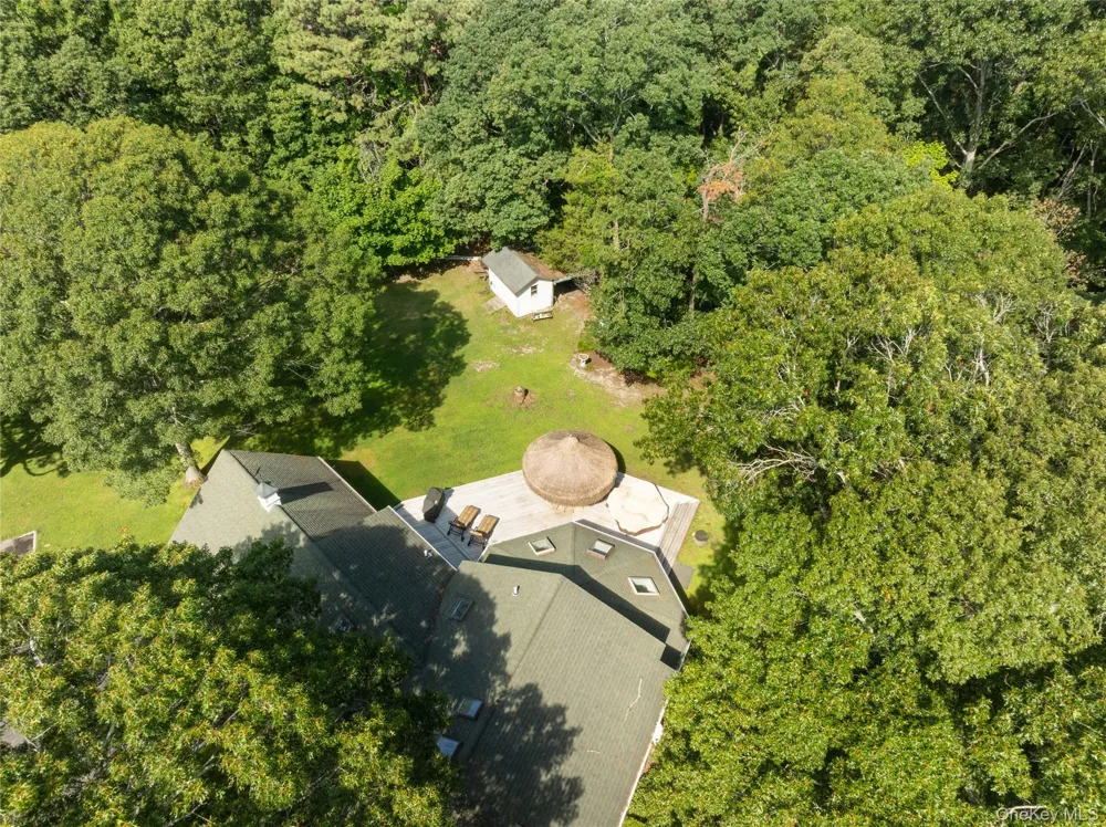 21 Bay Avenue W Hampton Bays, NY 11946