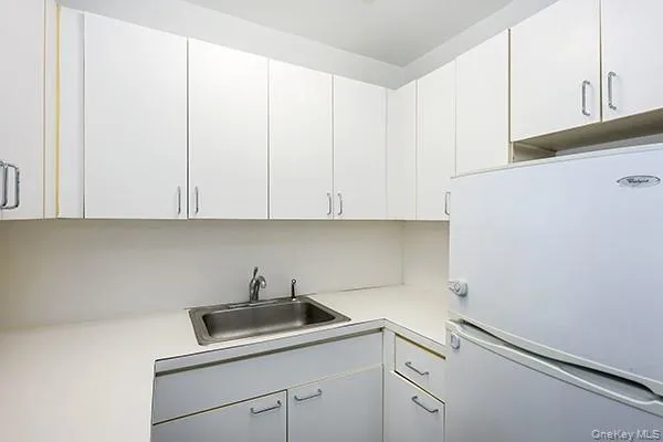 120 Horton Highway #c2 Mineola, NY 11501