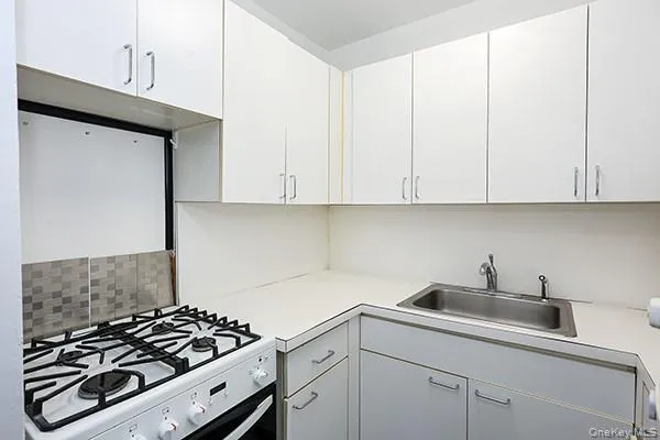 120 Horton Highway #c2 Mineola, NY 11501