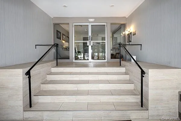 120 Horton Highway #c2 Mineola, NY 11501