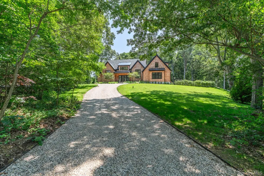 169 Ferry Road Shelter Island, NY 11964