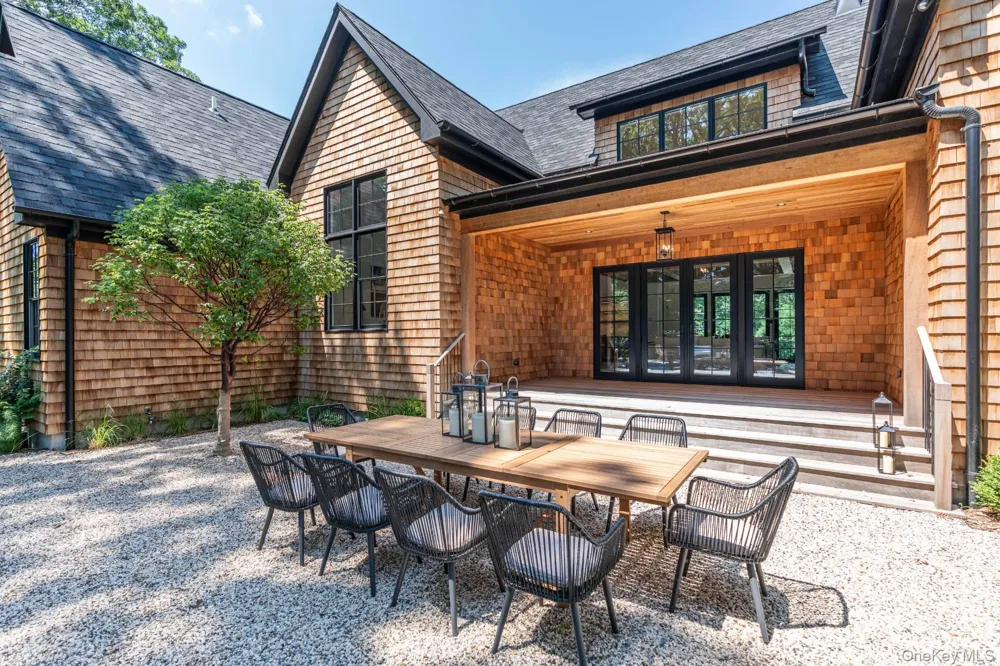 169 Ferry Road Shelter Island, NY 11964