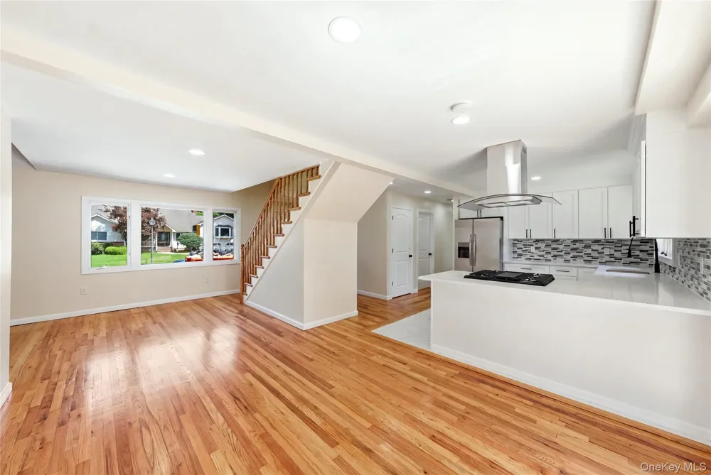 930 Park Drive Wantagh, NY 11793