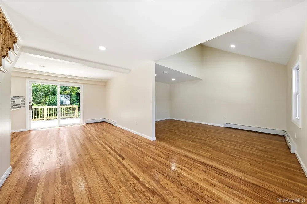 930 Park Drive Wantagh, NY 11793