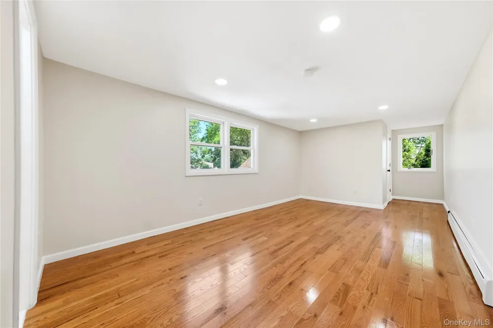 930 Park Drive Wantagh, NY 11793