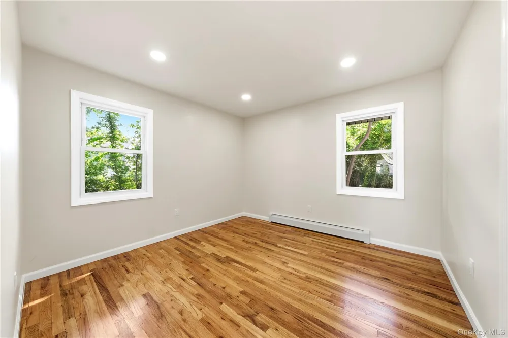 930 Park Drive Wantagh, NY 11793