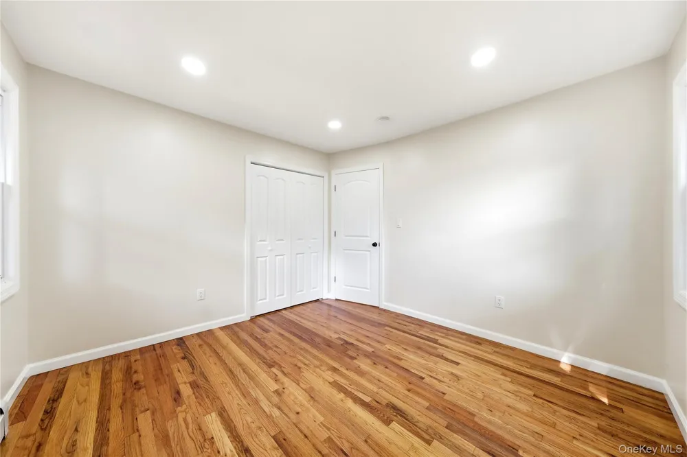930 Park Drive Wantagh, NY 11793