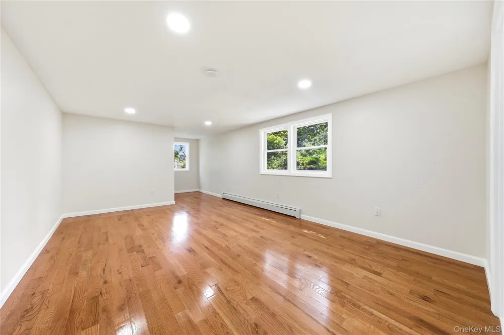 930 Park Drive Wantagh, NY 11793