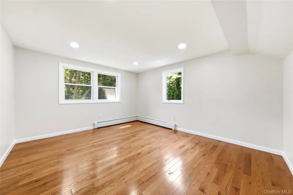 930 Park Drive Wantagh, NY 11793