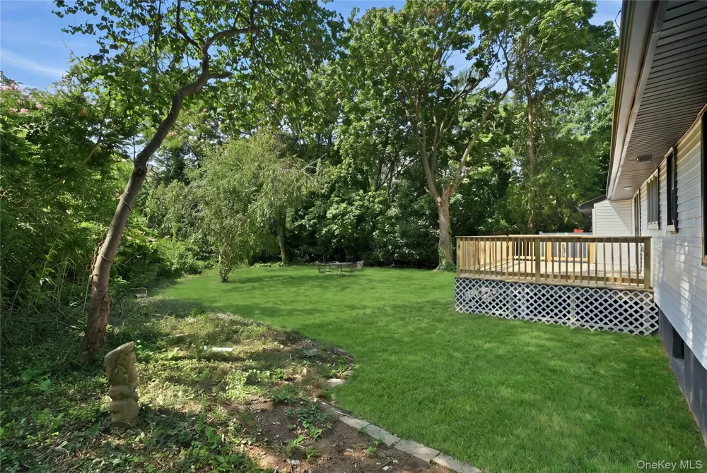 930 Park Drive Wantagh, NY 11793