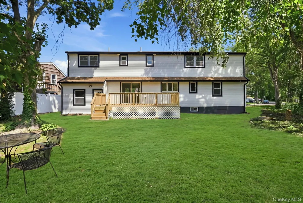 930 Park Drive Wantagh, NY 11793