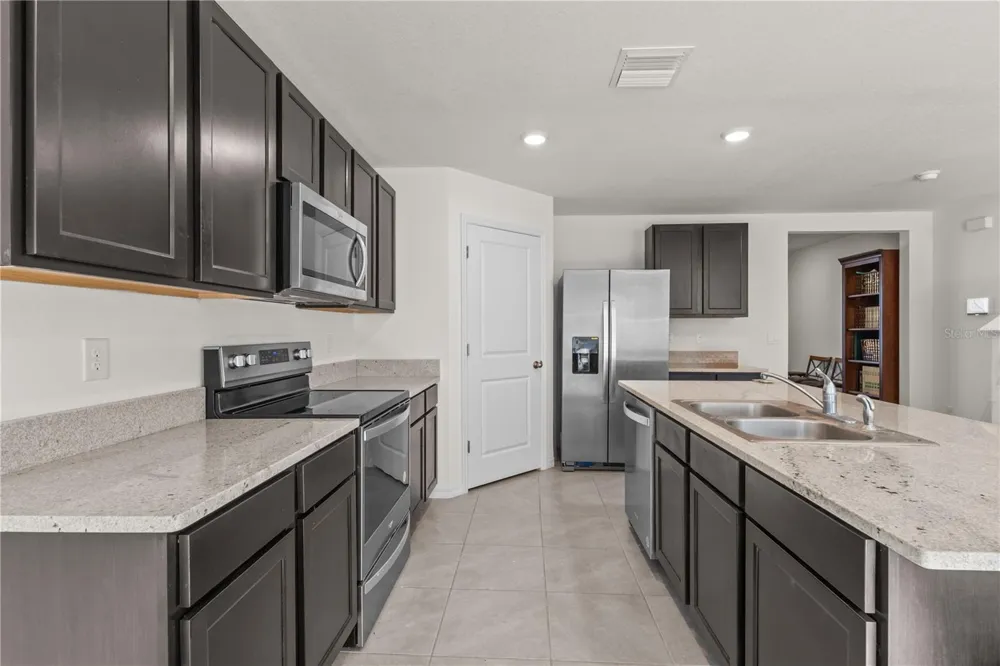 2143 NW 246TH TERRACE Newberry, FL 32669