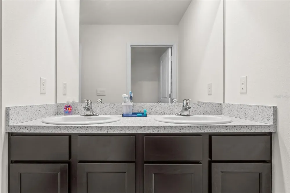 2143 NW 246TH TERRACE Newberry, FL 32669