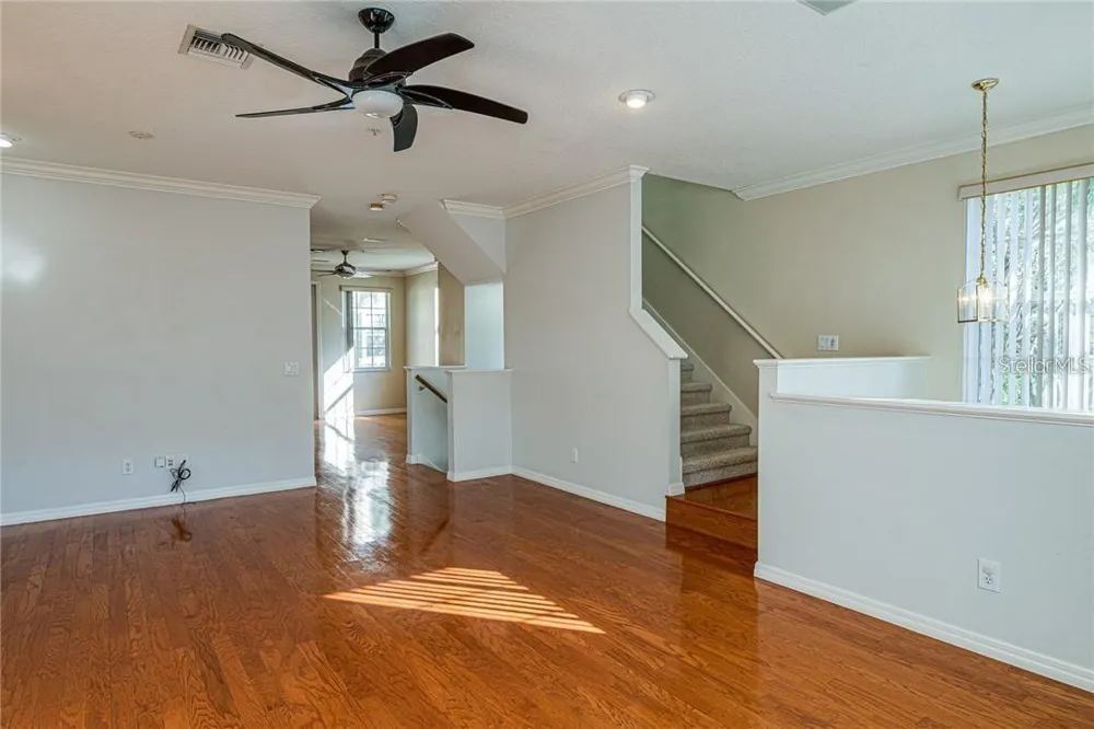 3043 POINTEVIEW DRIVE Tampa, FL 33611