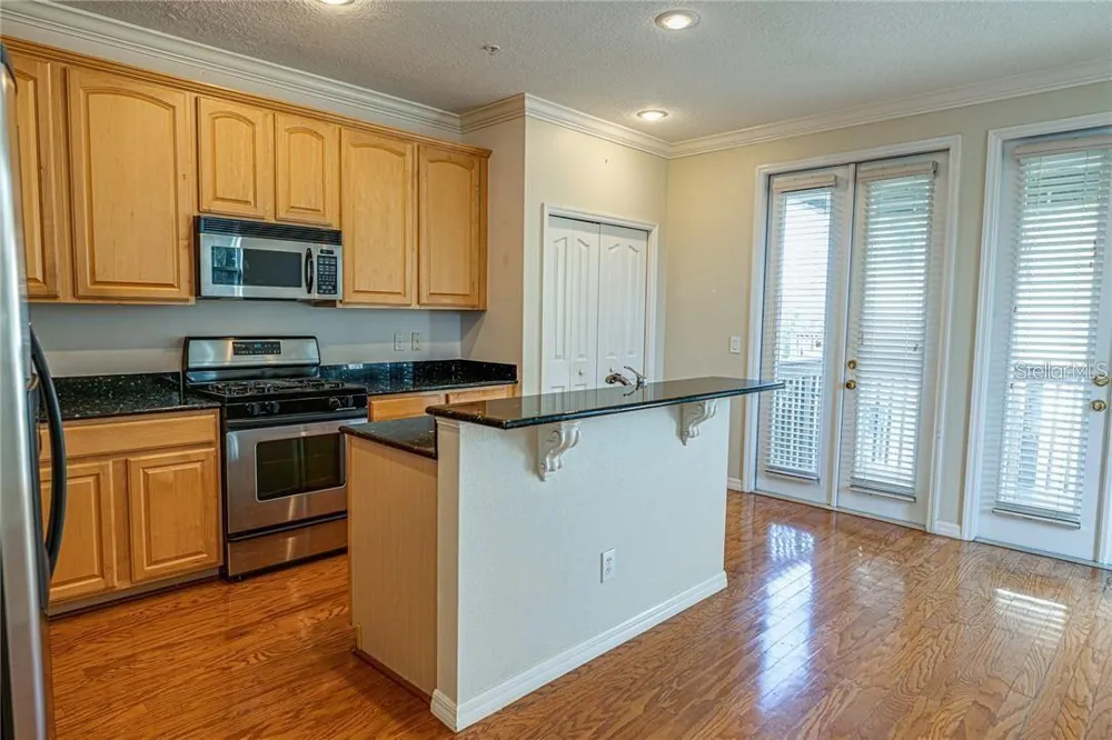 3043 POINTEVIEW DRIVE Tampa, FL 33611