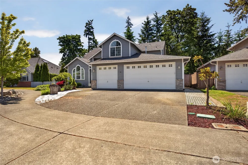 20511 SE 261st Place Covington, WA 98042