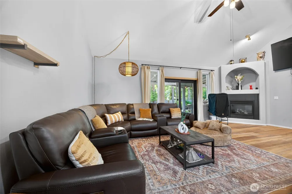 20511 SE 261st Place Covington, WA 98042