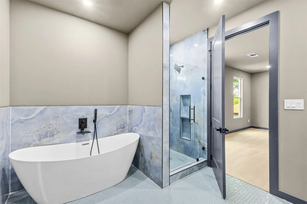 818 Lambert Street Dallas, TX 75203
