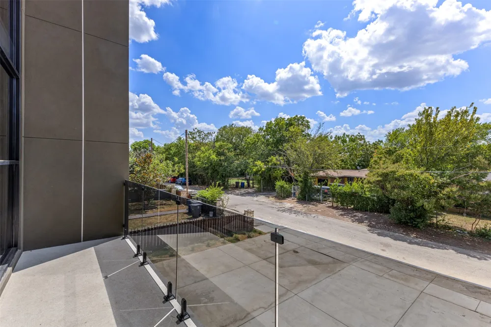 818 Lambert Street Dallas, TX 75203